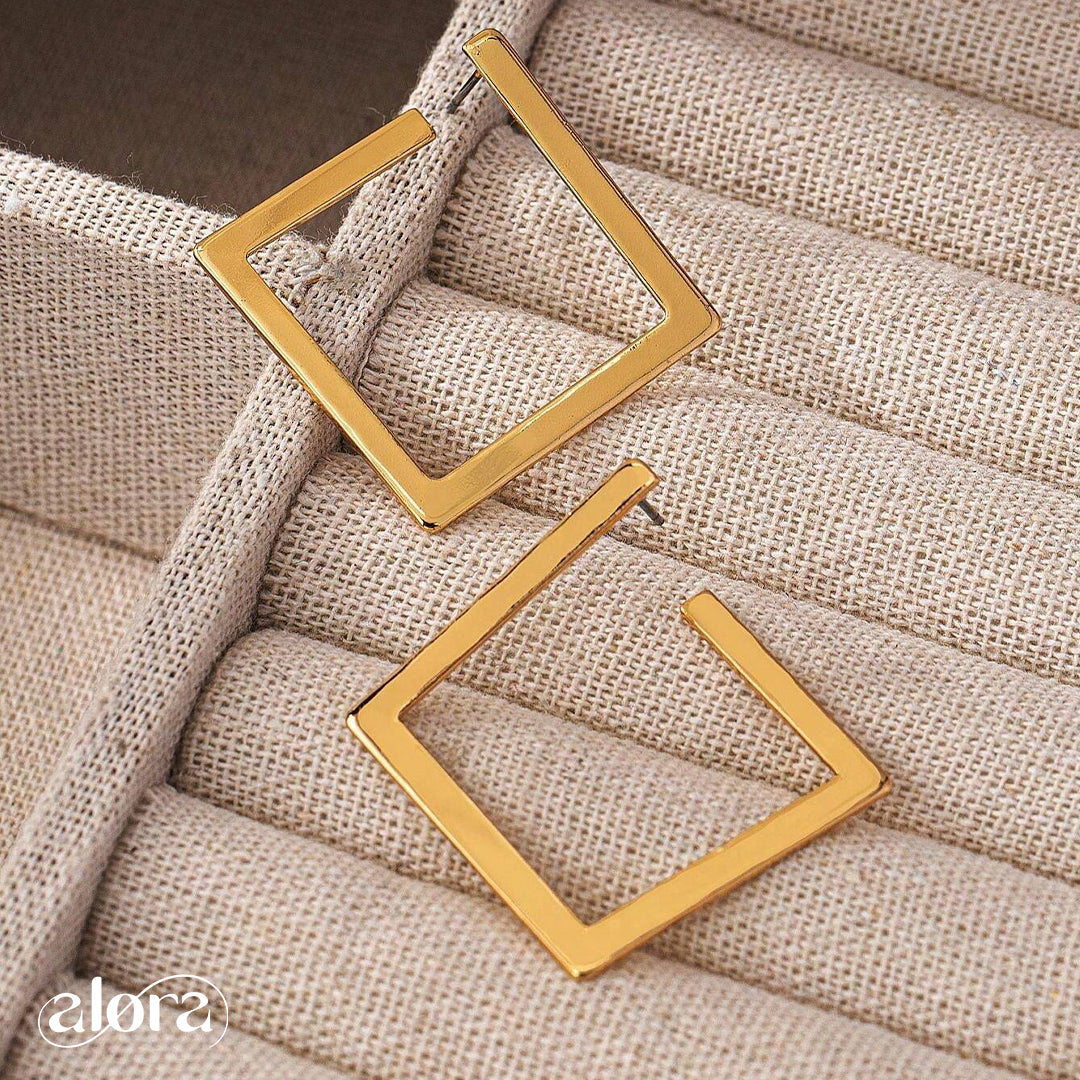 Geometric Diamond Shaped Arrow Dangle Earrings